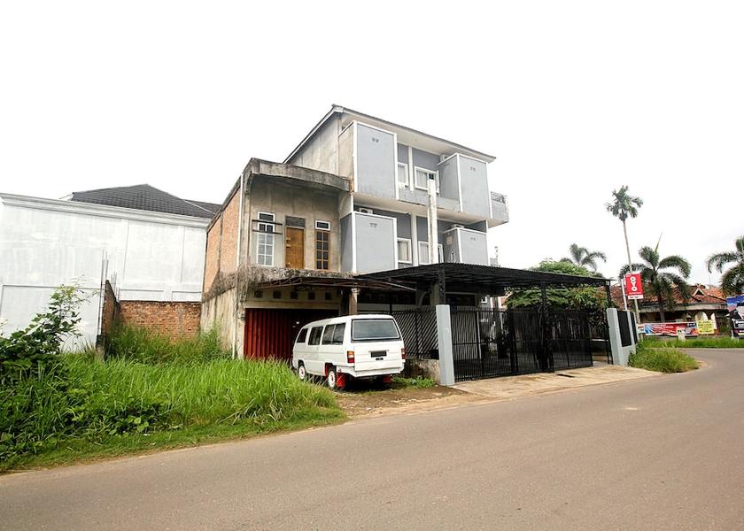  Jambi Exterior Detail