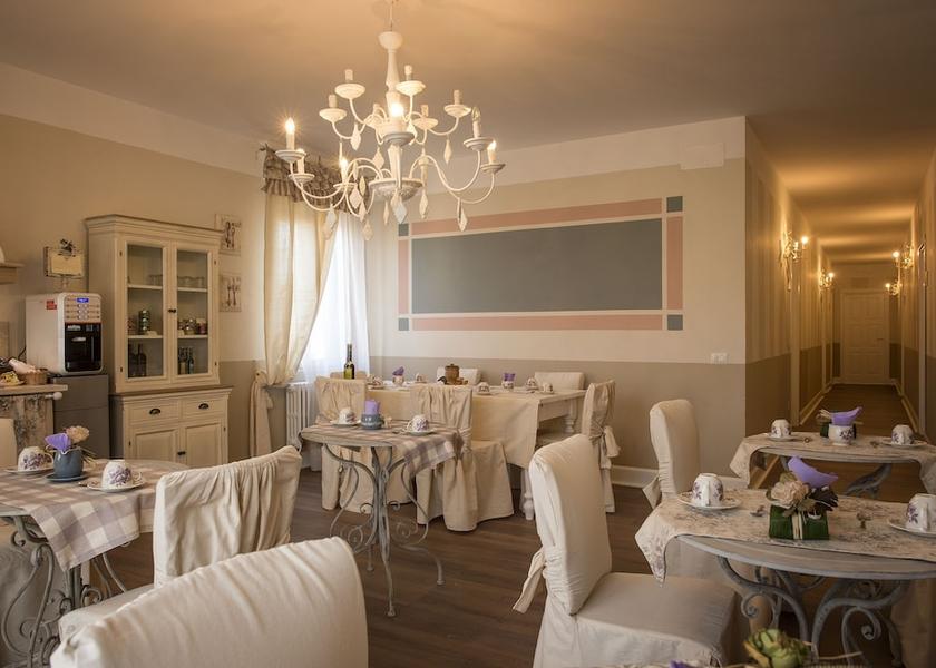 Tuscany Abbadia San Salvatore Breakfast Area