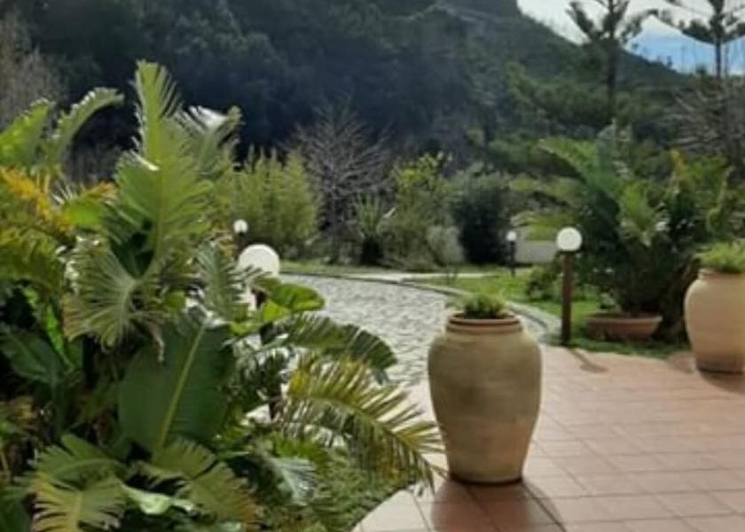 Calabria Acquappesa Garden
