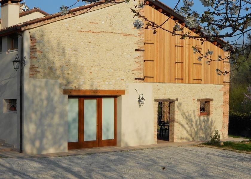 Veneto Asolo Exterior Detail