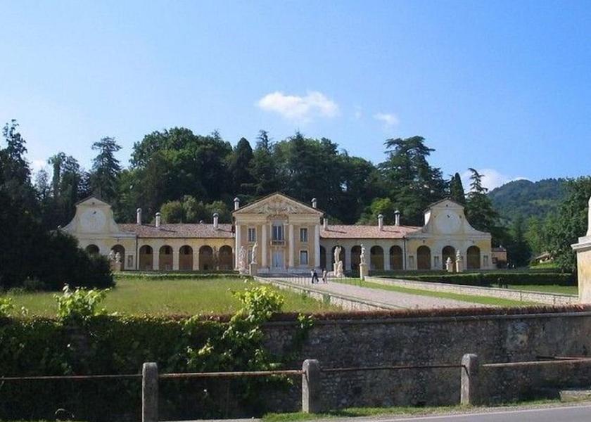 Veneto Asolo Exterior Detail