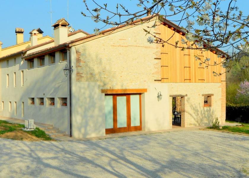 Veneto Asolo Exterior Detail