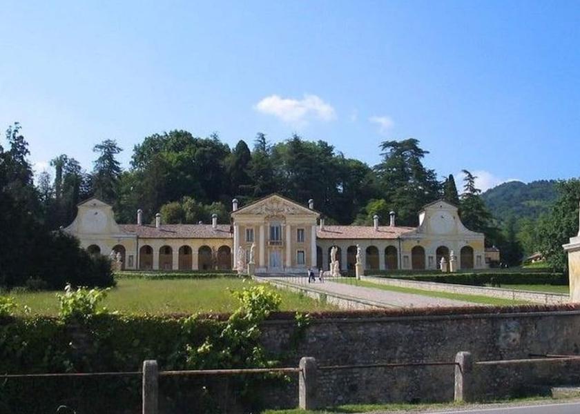 Veneto Asolo Exterior Detail