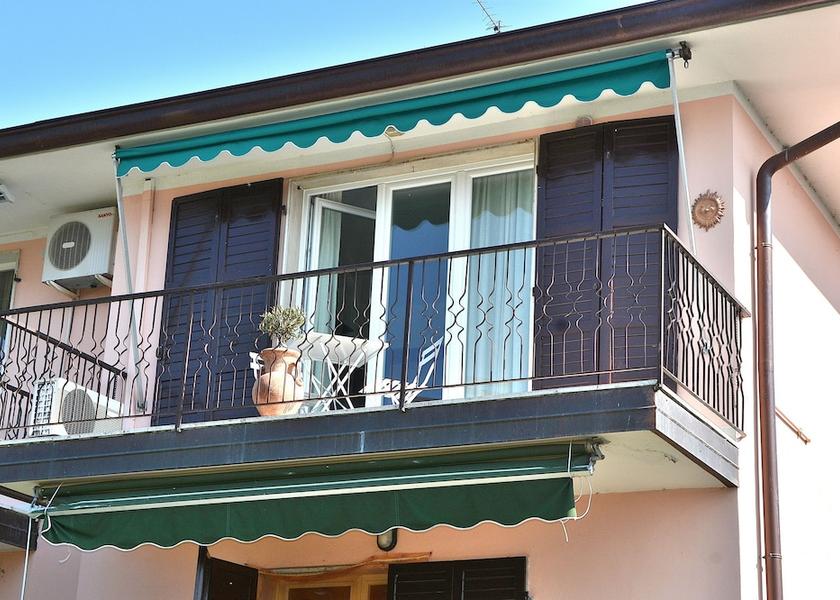 Veneto Bardolino Exterior Detail