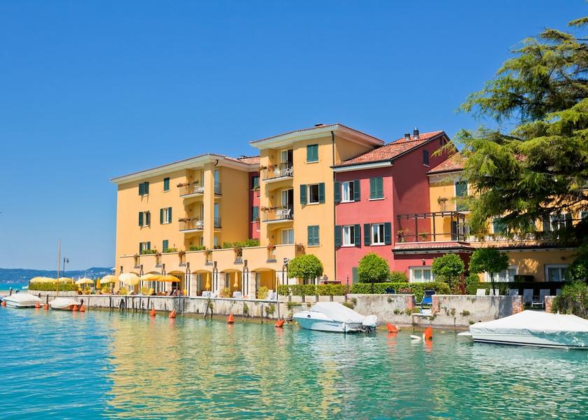 Veneto Bardolino Exterior Detail
