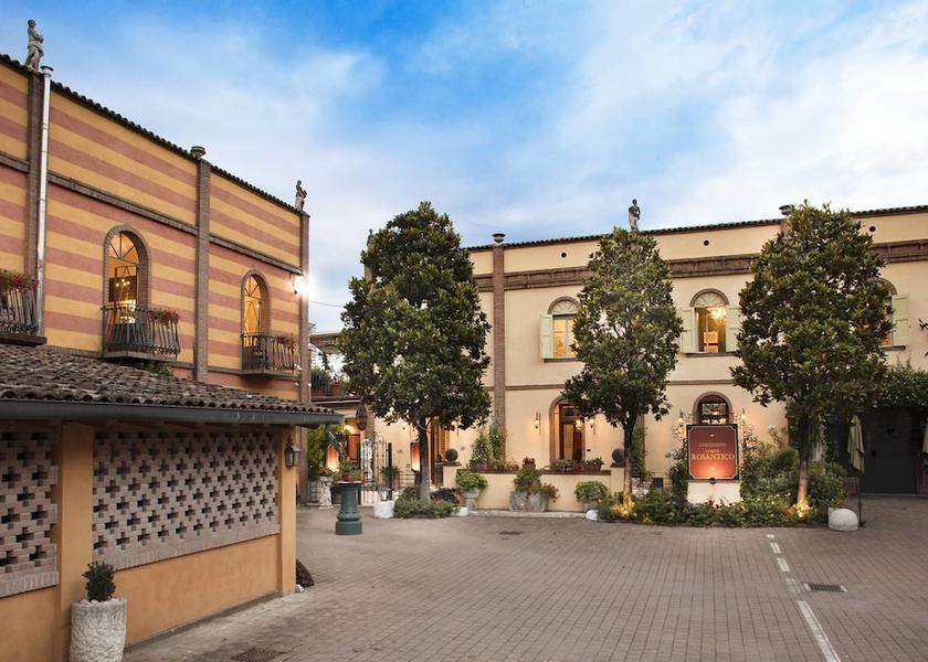 Veneto Bussolengo Facade