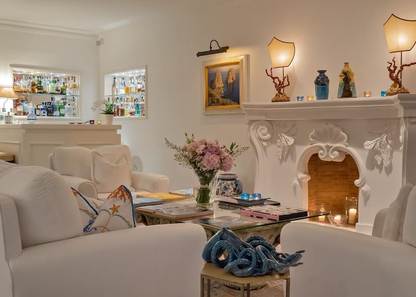 Campania Capri Lobby