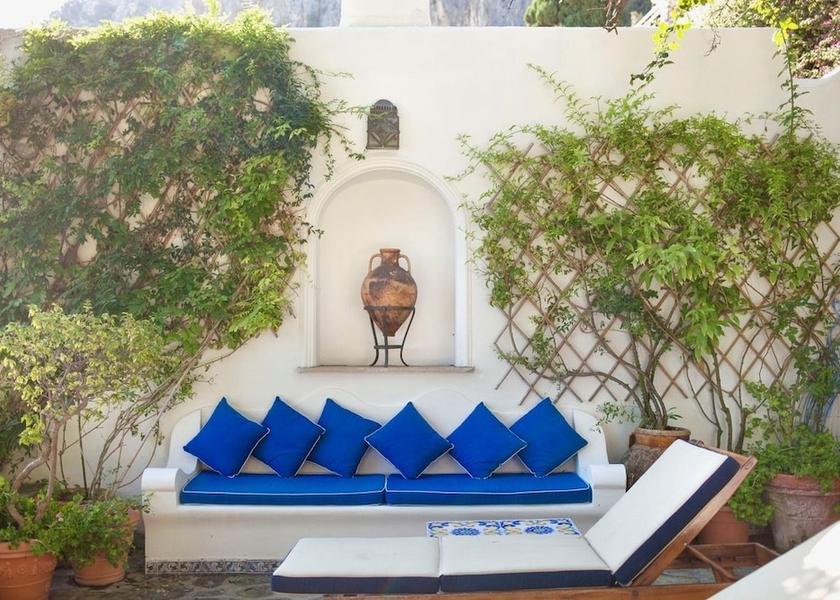 Campania Capri Property Grounds