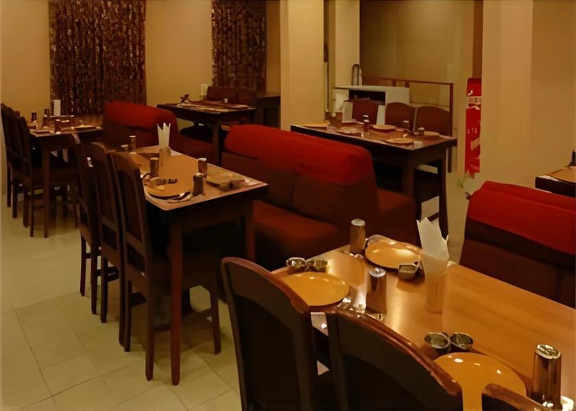 Maharashtra Matheran Food & Dining