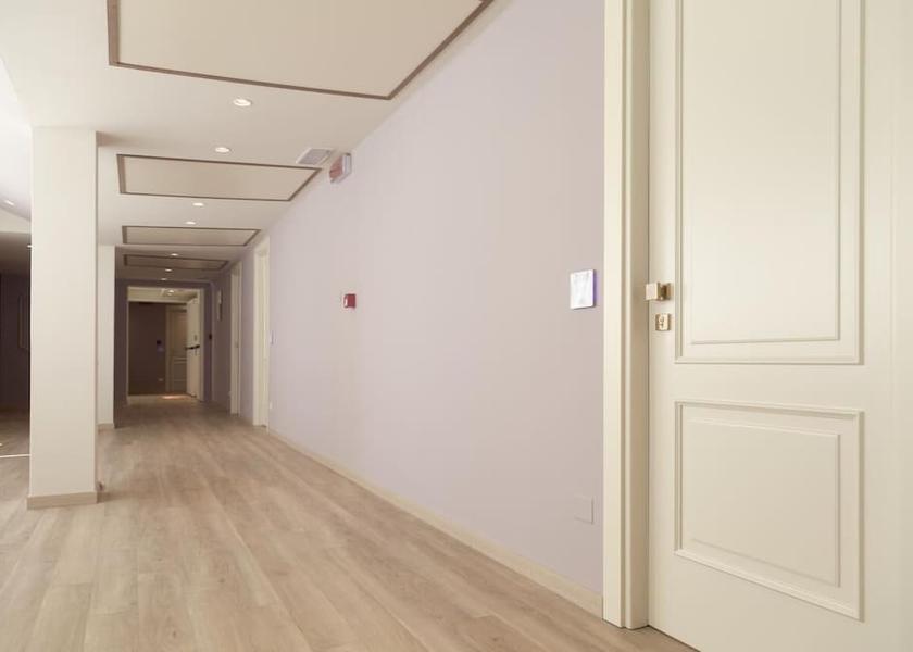 Tuscany Forte dei Marmi Hallway