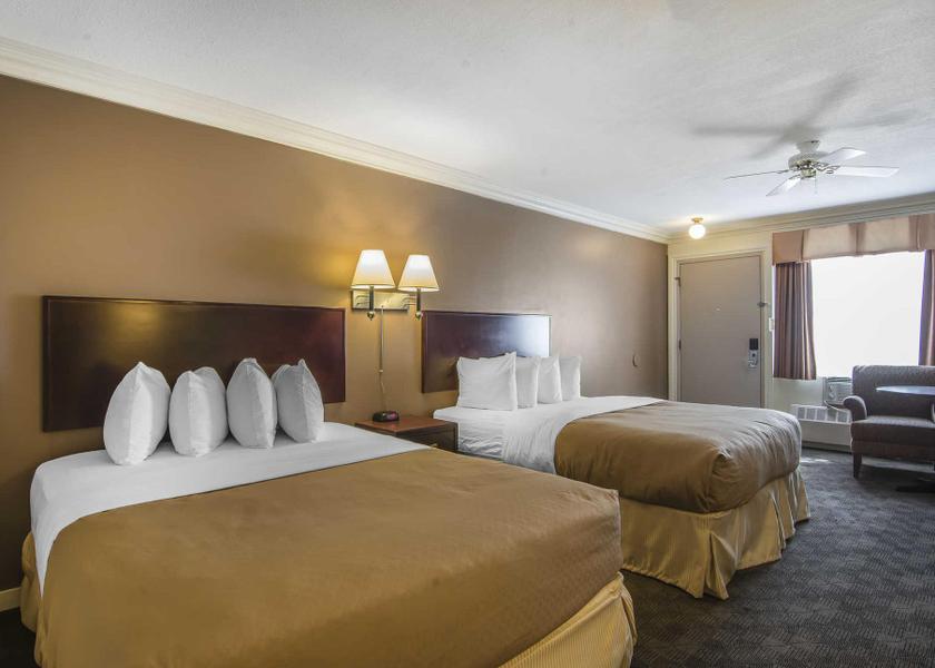 Alberta High Level 2 Queen Beds, Nonsmoking
