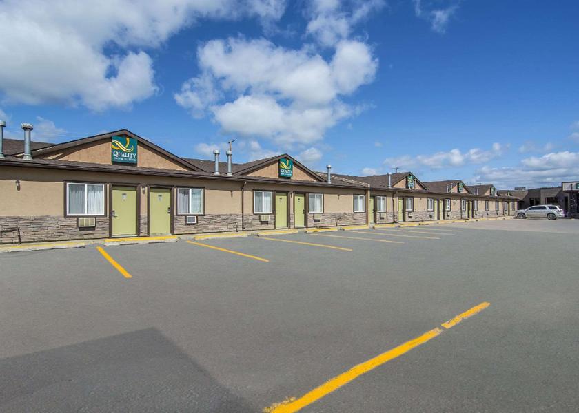 Alberta High Level Hotel Exterior