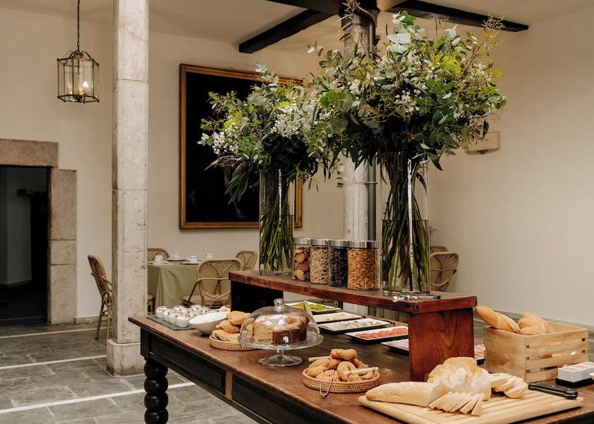 Asturias Pravia Breakfast Area