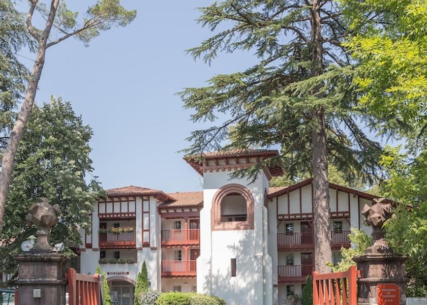 Nouvelle-Aquitaine Uhart-Cize Exterior Detail