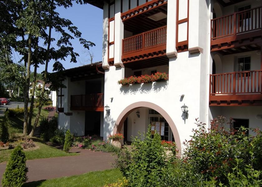 Nouvelle-Aquitaine Uhart-Cize Exterior Detail