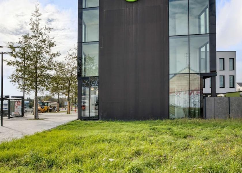 Brittany Saint-Jacques-de-la-Lande Exterior Detail