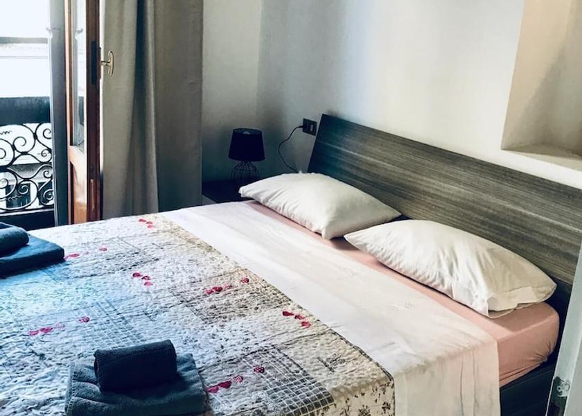 Lombardy Sesto San Giovanni Room