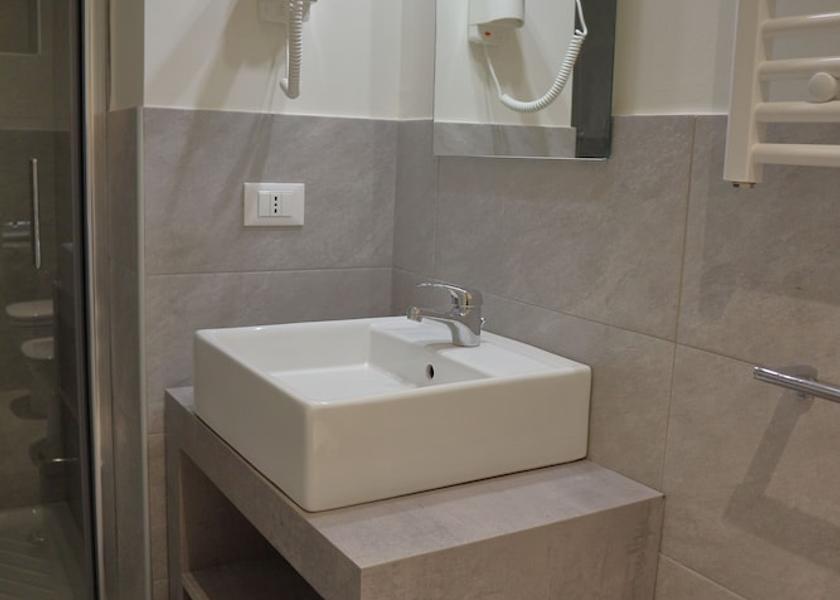 Lombardy Sesto San Giovanni Bathroom