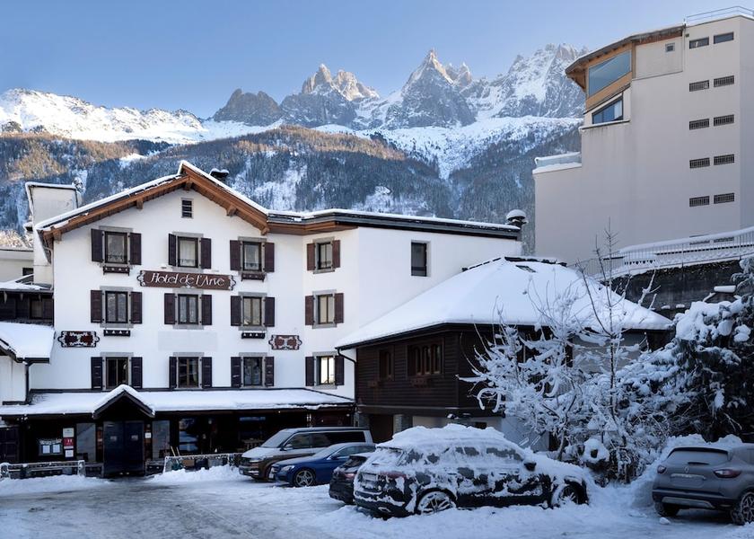 Auvergne-Rhône-Alpes Chamonix-Mont-Blanc Front of property