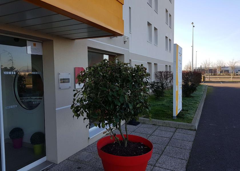 Bourgogne-Franche-Comte Saint-Clement Exterior Detail