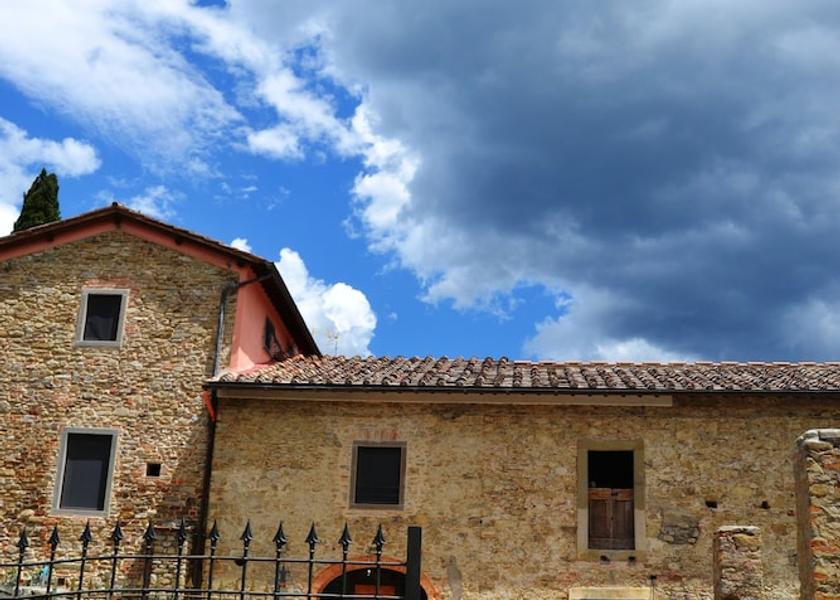 Tuscany Vicchio Exterior Detail