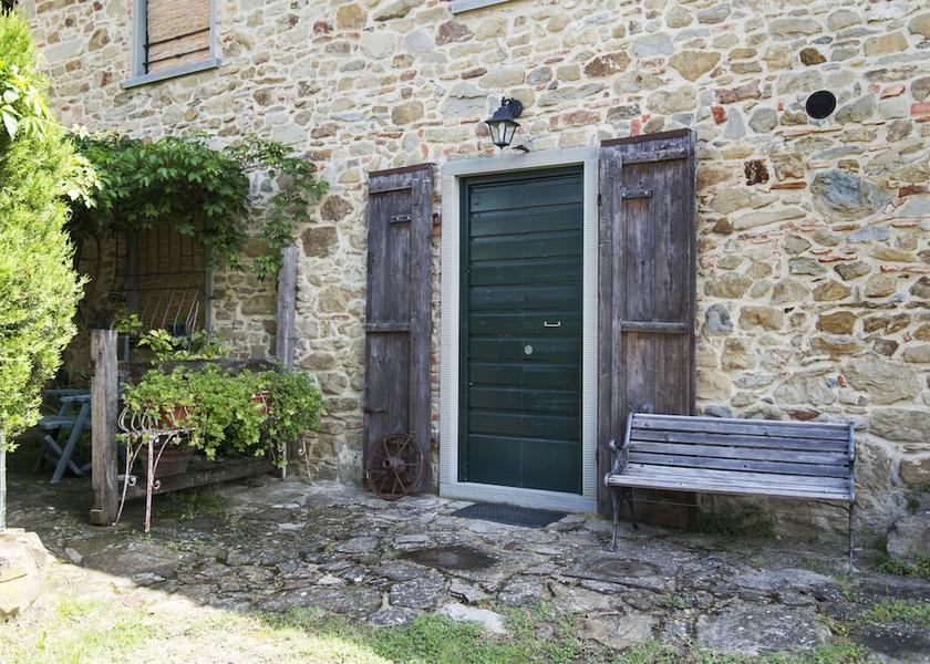 Tuscany Vicchio Exterior Detail
