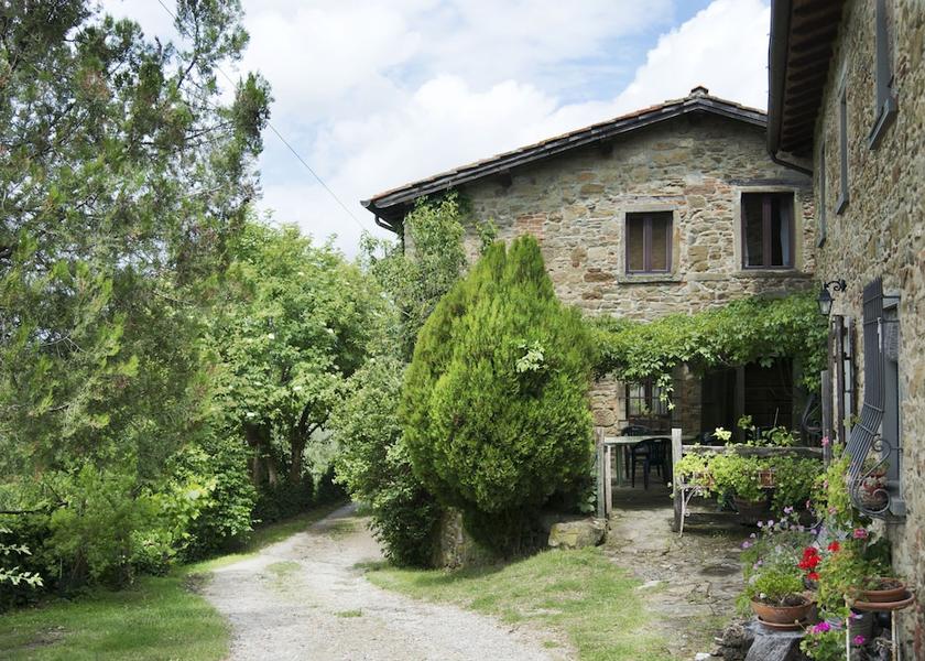 Tuscany Vicchio Exterior Detail