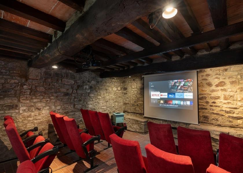 Tuscany Vicchio Game Room