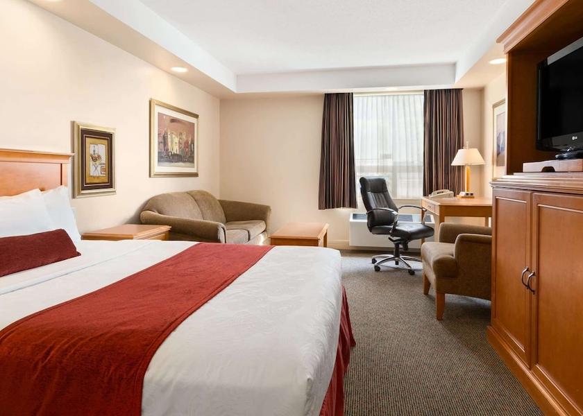 Alberta Spruce Grove Room