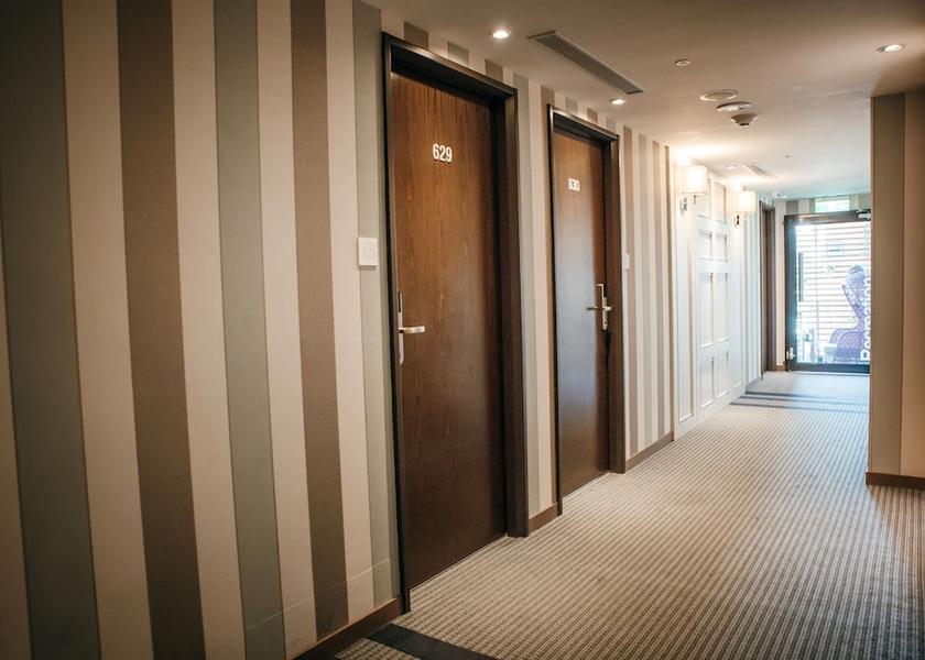  Taipei Hallway