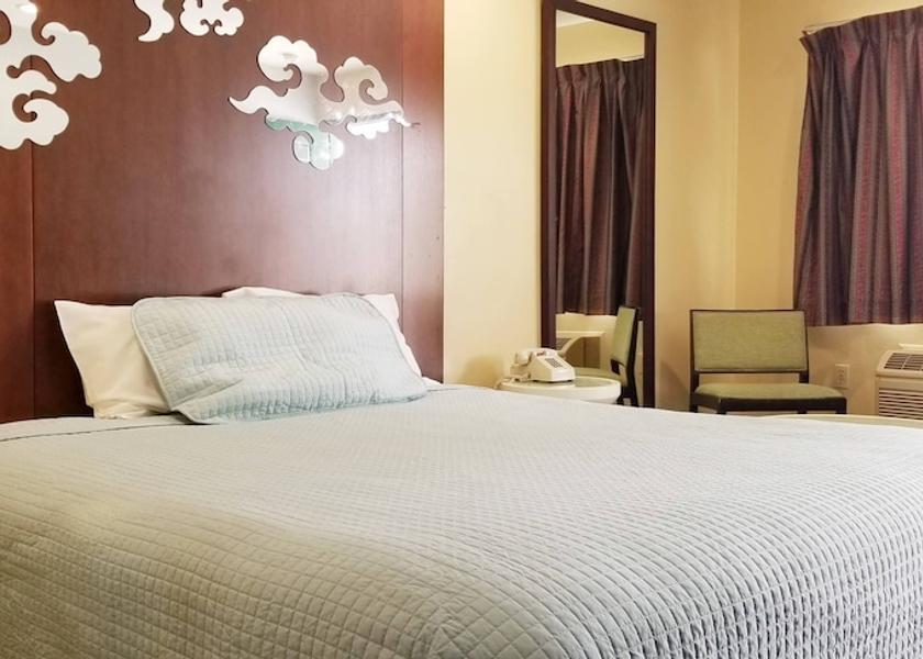 California Buena Park Room