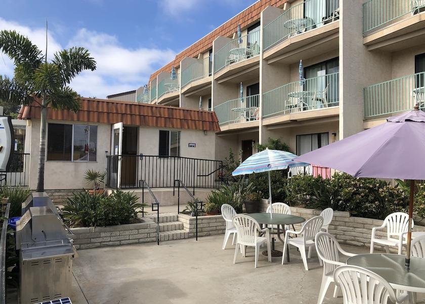 California Encinitas Facade