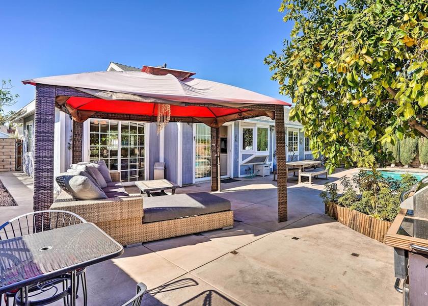 California Laguna Hills Interior Entrance