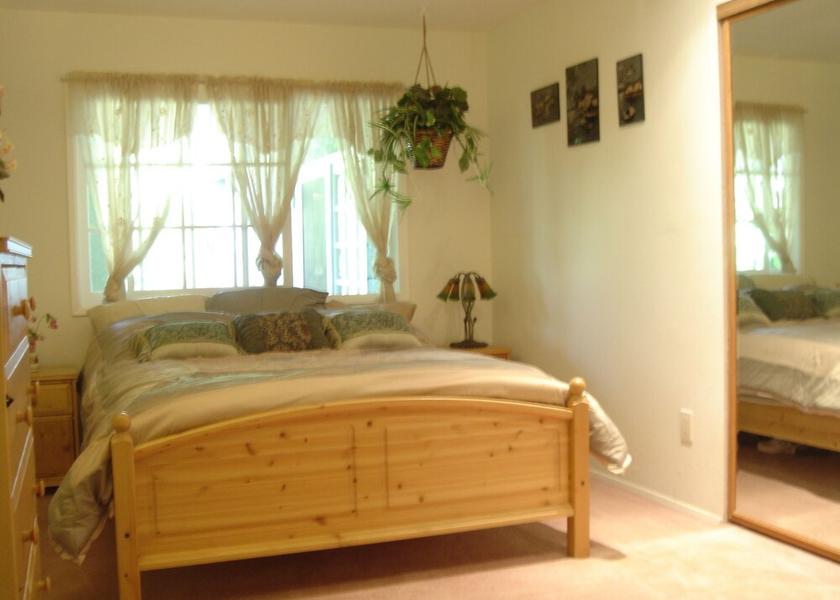 California Woodland Hills Room