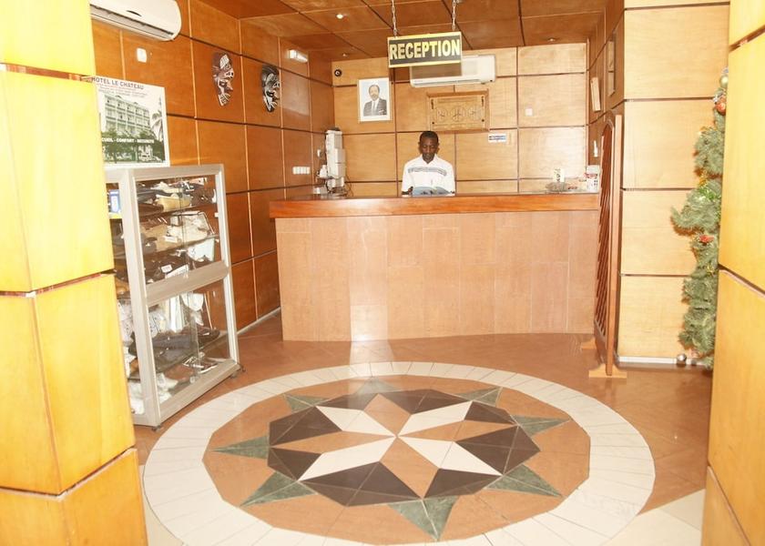  Douala Reception