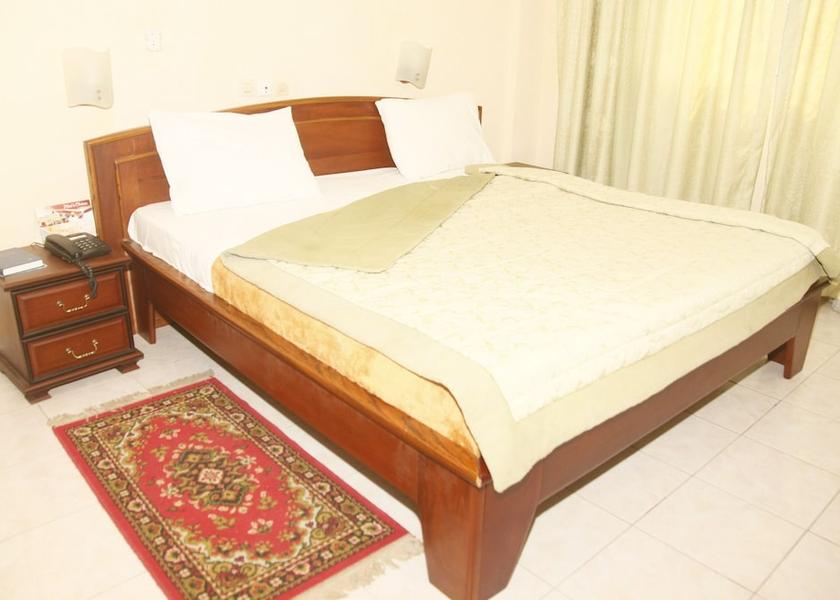  Douala Room