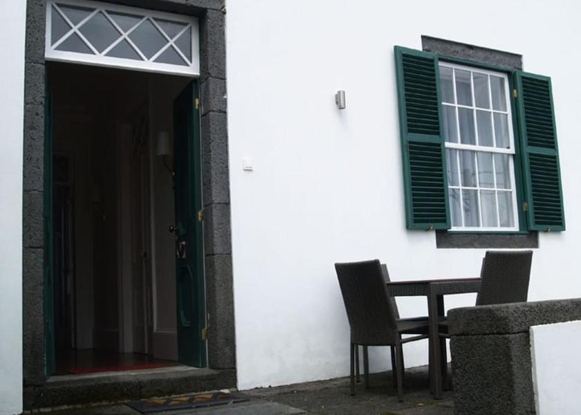 Azores Sao Roque do Pico Entrance
