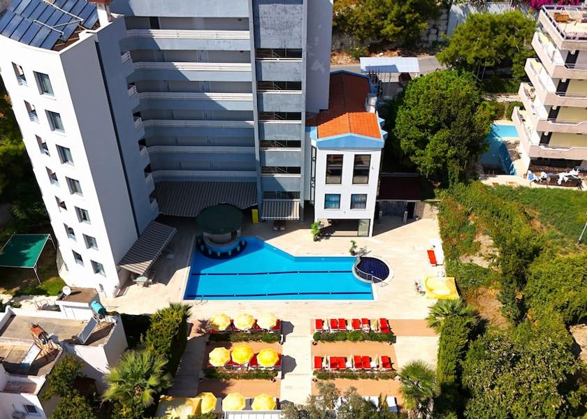 Aydin Kuşadası Pool
