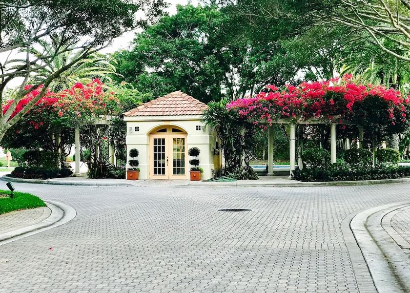 Florida Palm Beach Gardens Entrance