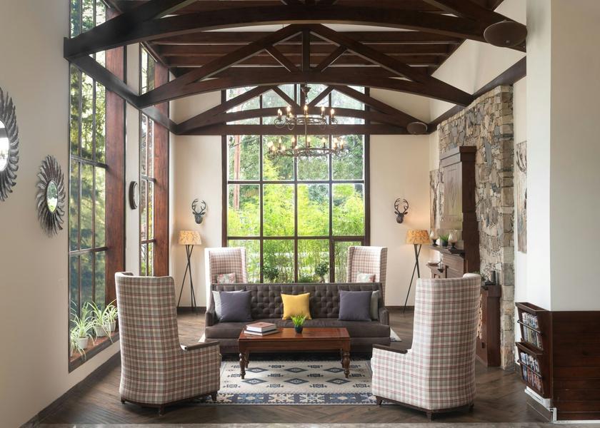Uttarakhand Mussoorie Lobby Lounge - Sofas - High Ceilings