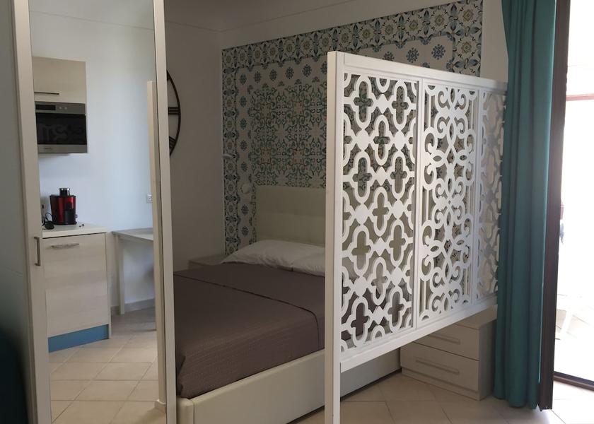 Campania Capri Room