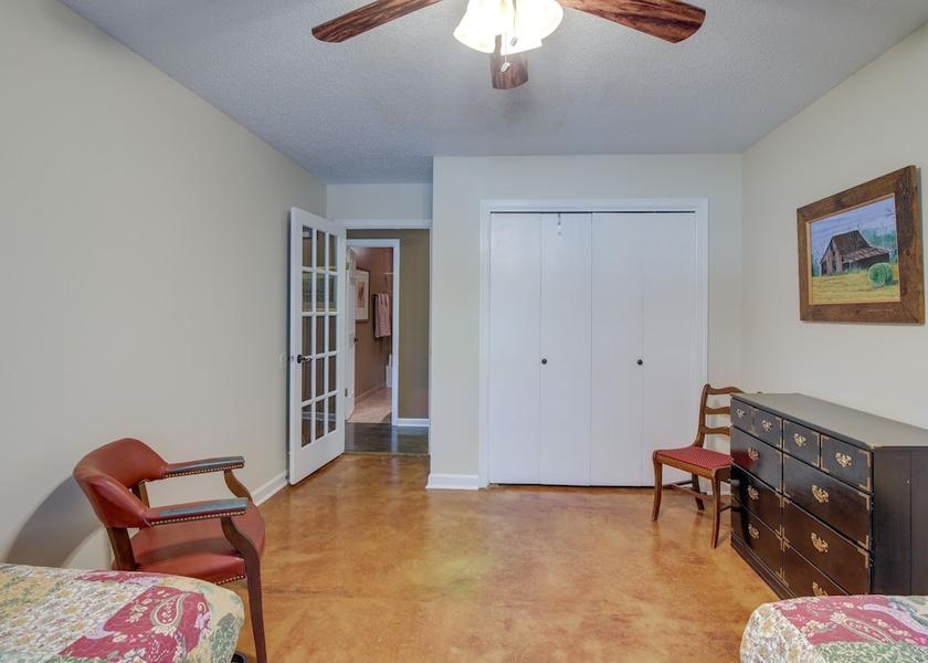 Mississippi Southaven Interior Entrance