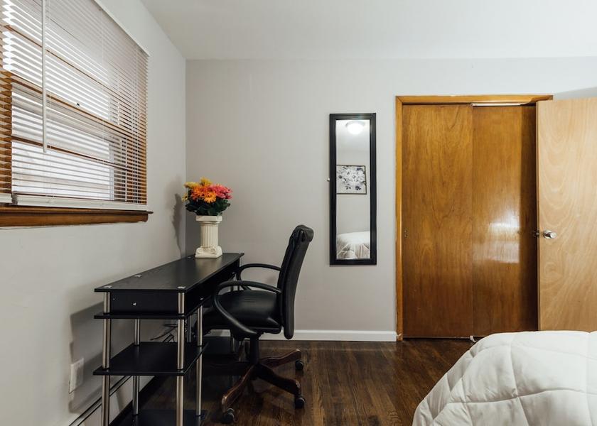 New Jersey Jersey City Room