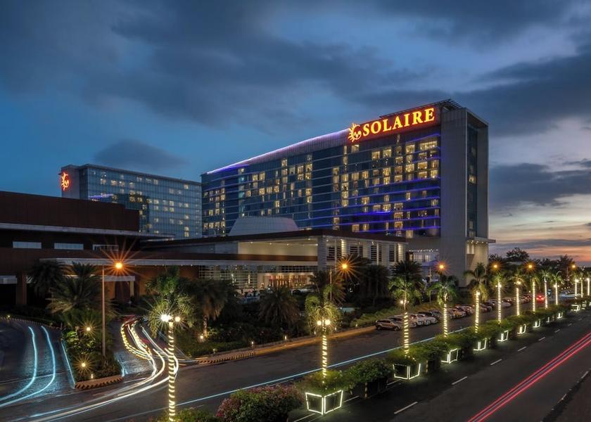  Parañaque Front of property - evening/night