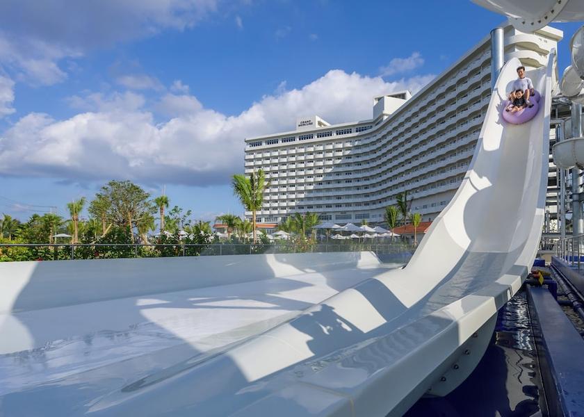 Okinawa Yomitan Outdoor pool