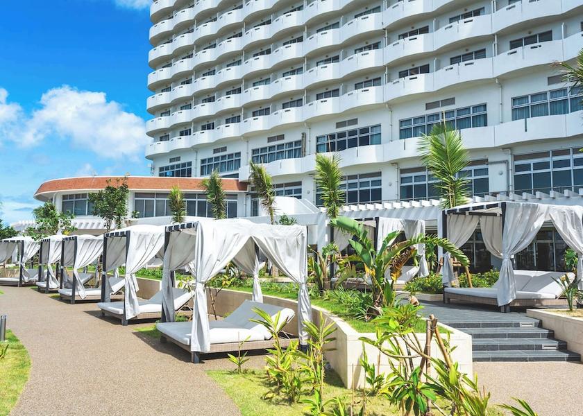 Okinawa (prefecture) Yomitan Pool