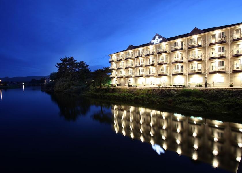 Oregon Seaside Facade
