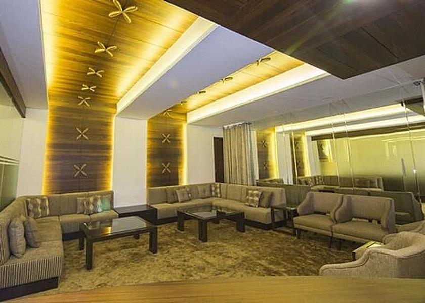 Maharashtra Nagpur Family dining