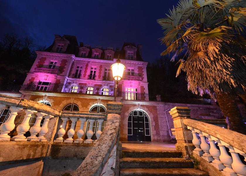 Centre - Loire Valley Rochecorbon Facade