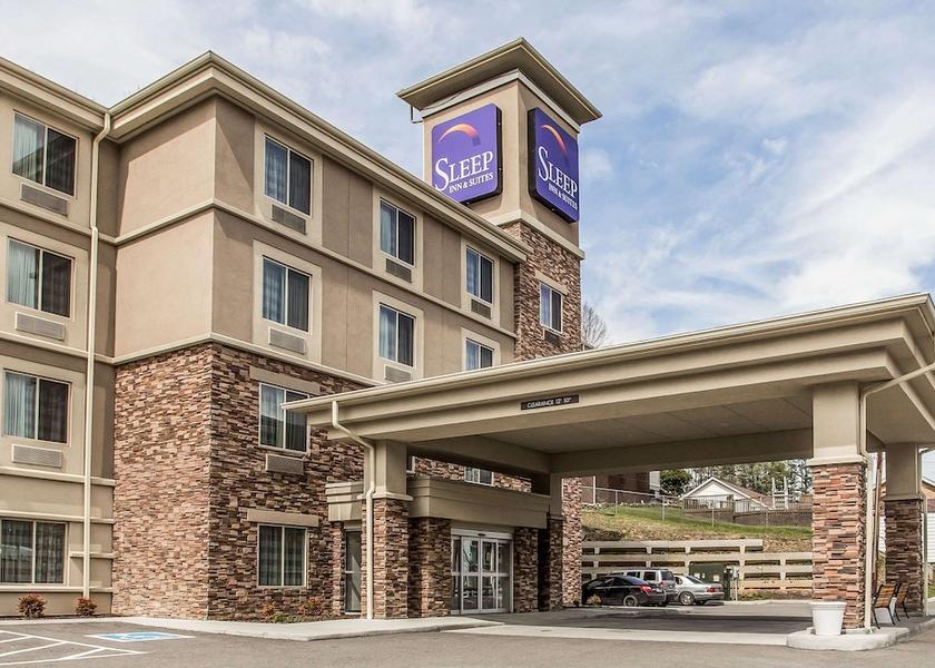 Virginia Clintwood Exterior Detail